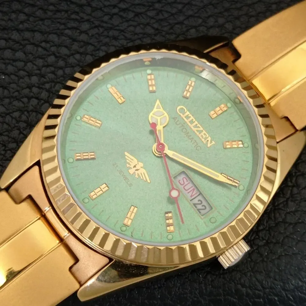 Vintage 1975 Citizen Automatic Mens Gold Watch W/daydate & Green accents